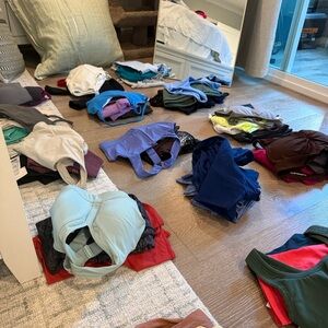 Mystery activewear bundles (size S)